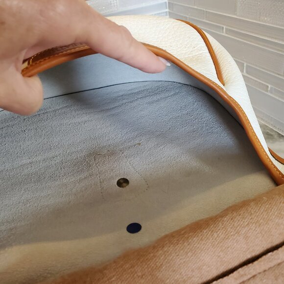 NWOT Vintage Dooney & Bourke WHITE  AWL Cavalry Collection, Ammunition Pouch - Picture 13 of 16